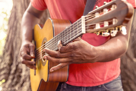 Aula de violão no IEM